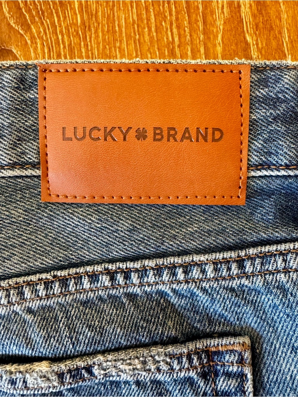 NEW Lucky Brand Baggy Wide Leg jeans 2 / 26 - Picture 3 of 12